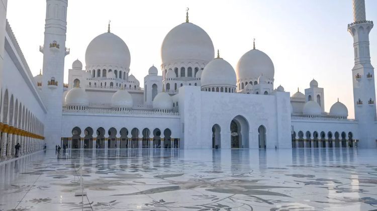 Morning at Sheikh Zayed Grand Mosque