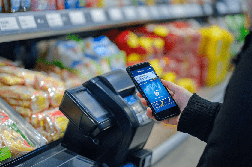 How Cashless Shopping Aligns with UAE’s Vision